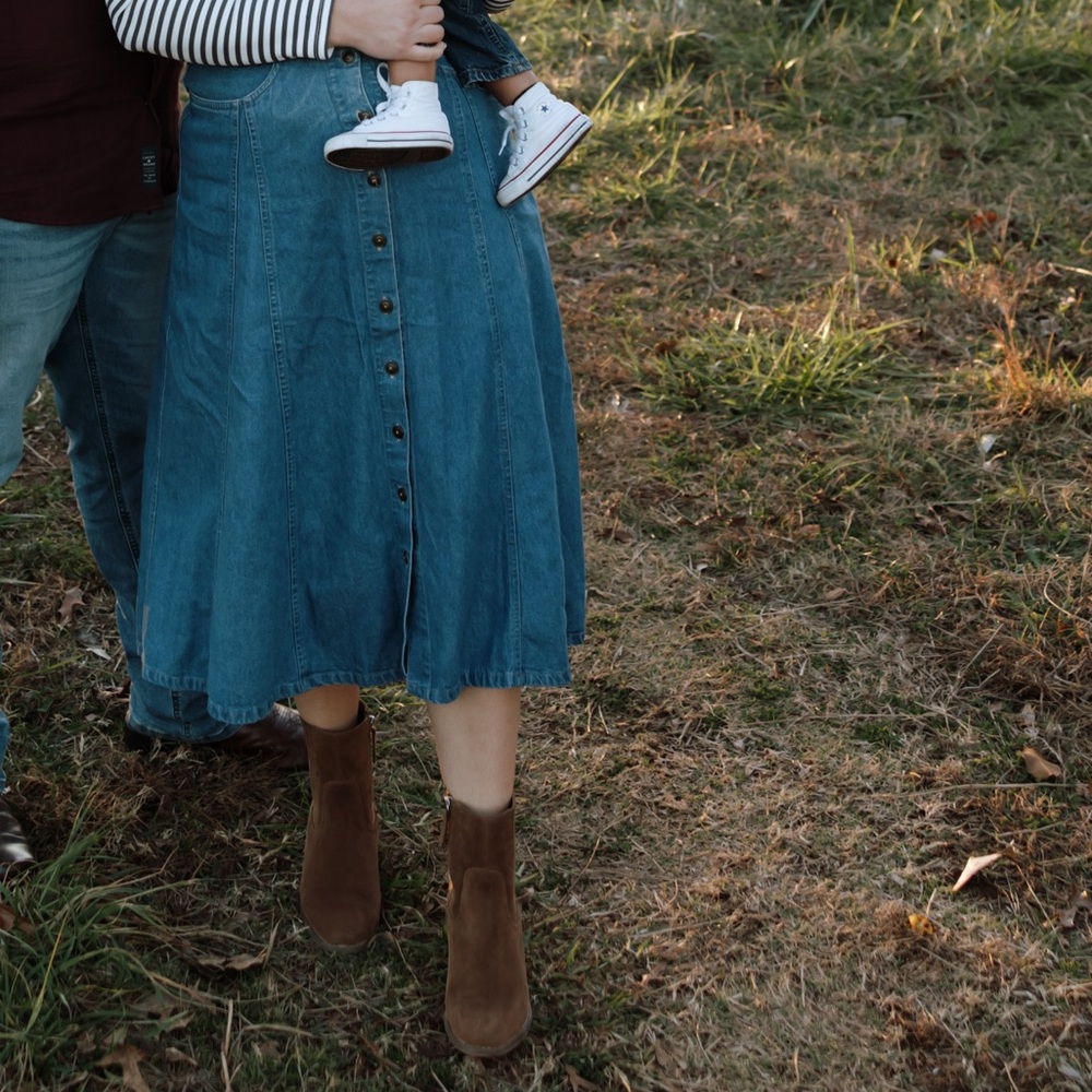 Koret Blue Denim Button-Down Midi Skirt